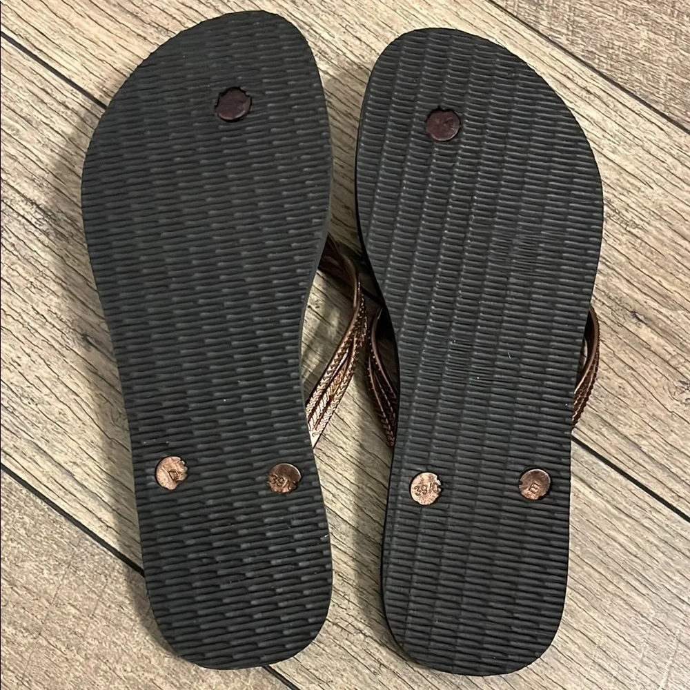 Havaianas Gray and Copper Flip Flops - Picture 7 of 9